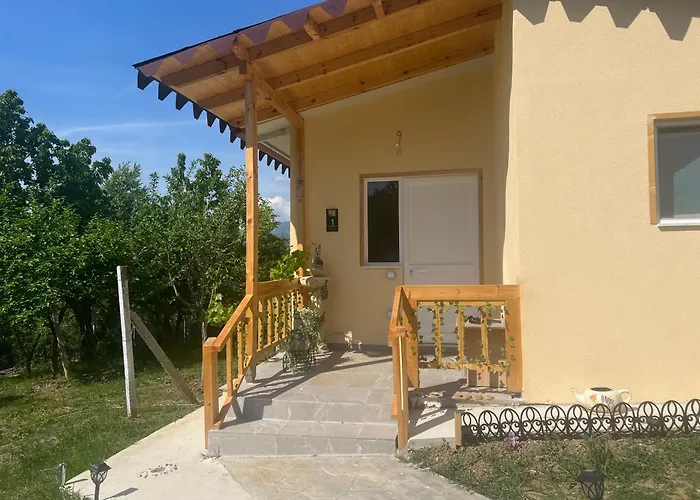 Village Tirane -Garden House Daias